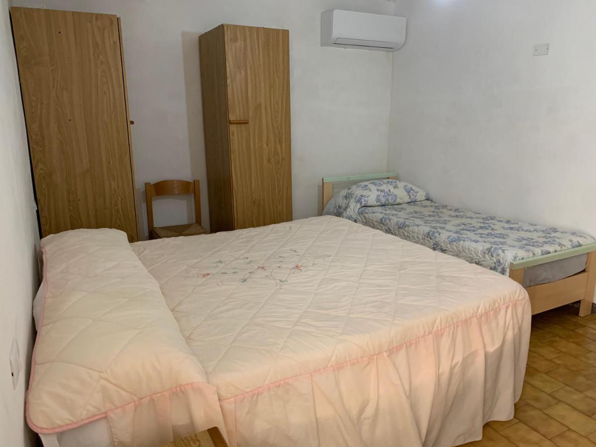 Casa Di Campagna Villa De Luca Bellante Bagian luar foto