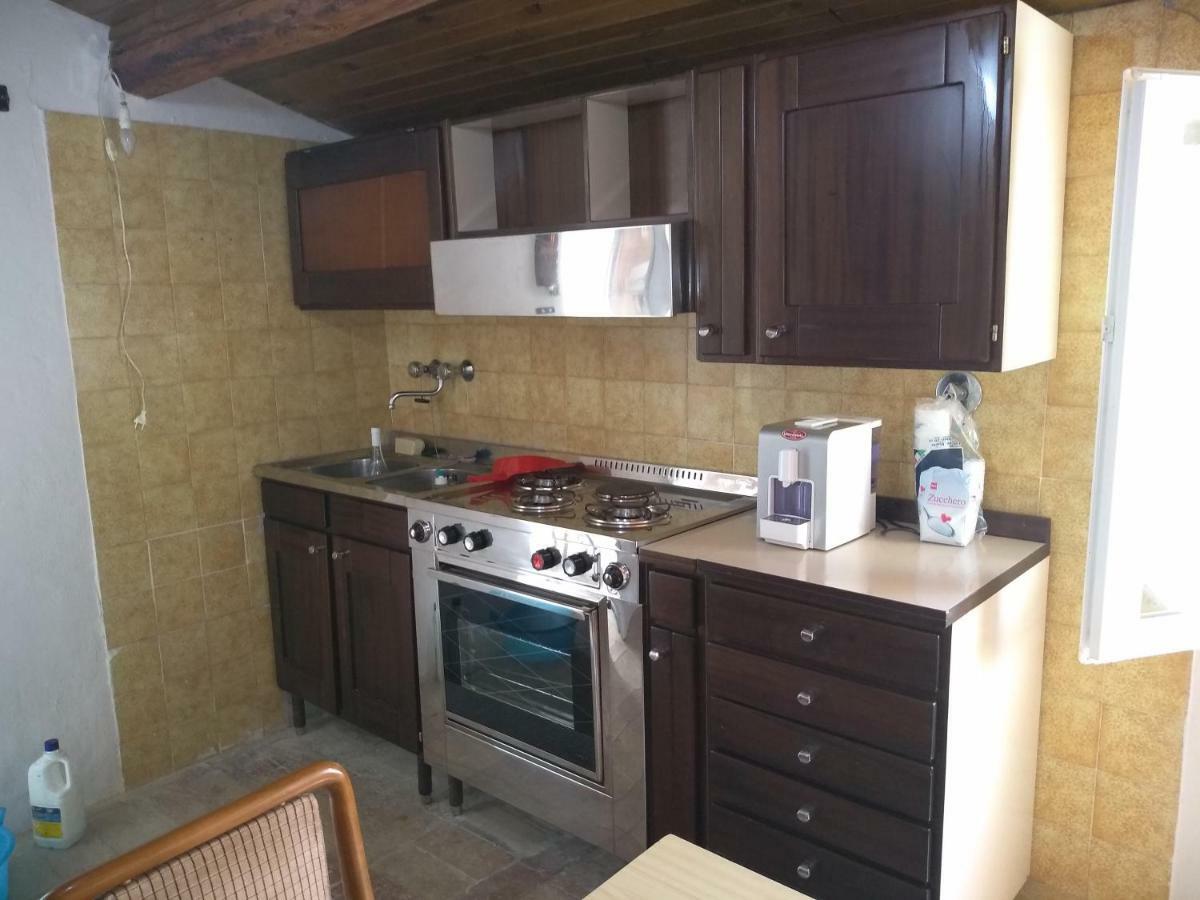 Casa Di Campagna Villa De Luca Bellante Bagian luar foto